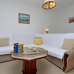 Apartments With Parking Space Dramalj, Crikvenica - 5592 Apartment *