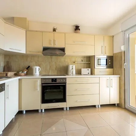 Apartmán With Parking Space - Crikvenica - 5592 Dramalj