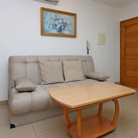 Apartments With Parking Space Dramalj, Crikvenica - 5592