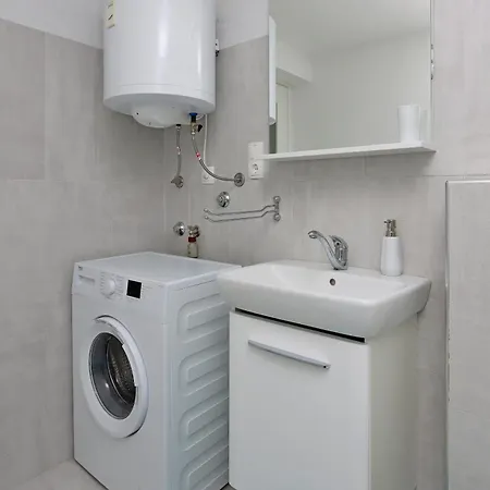 Apartment Apartments With Parking Space Dramalj, Crikvenica - 5592 *