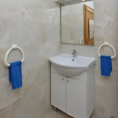 Apartment Apartments With Parking Space Dramalj, Crikvenica - 5592 *
