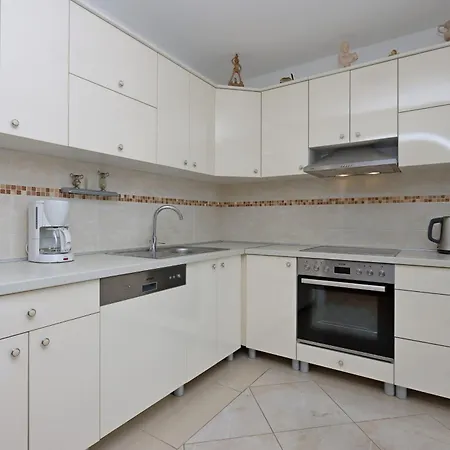 Apartments With Parking Space Dramalj, Crikvenica - 5592 Dramalj