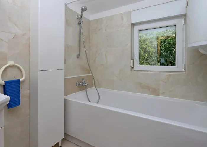 Apartments With Parking Space Dramalj - Crikvenica - 5592 Apartment