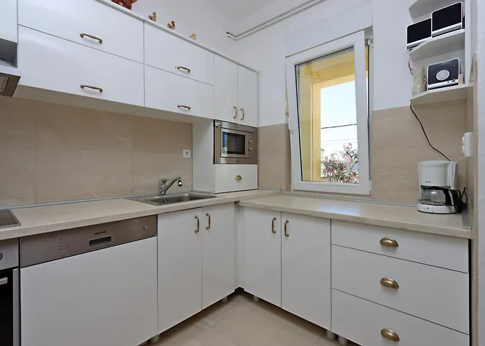 Apartments With Parking Space Dramalj - Crikvenica - 5592 Apartment *