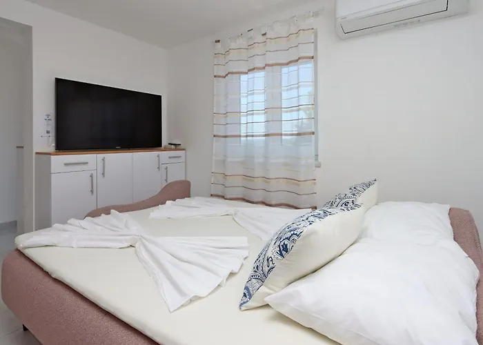 Apartment Apartments With Parking Space Dramalj - Crikvenica - 5592
