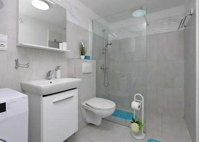 Apartments With Parking Space Dramalj - Crikvenica - 5592 Dramalj